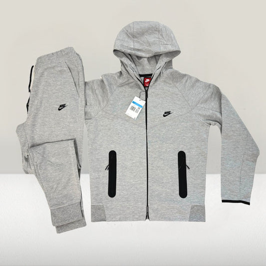Tech Fleece Gri Model 